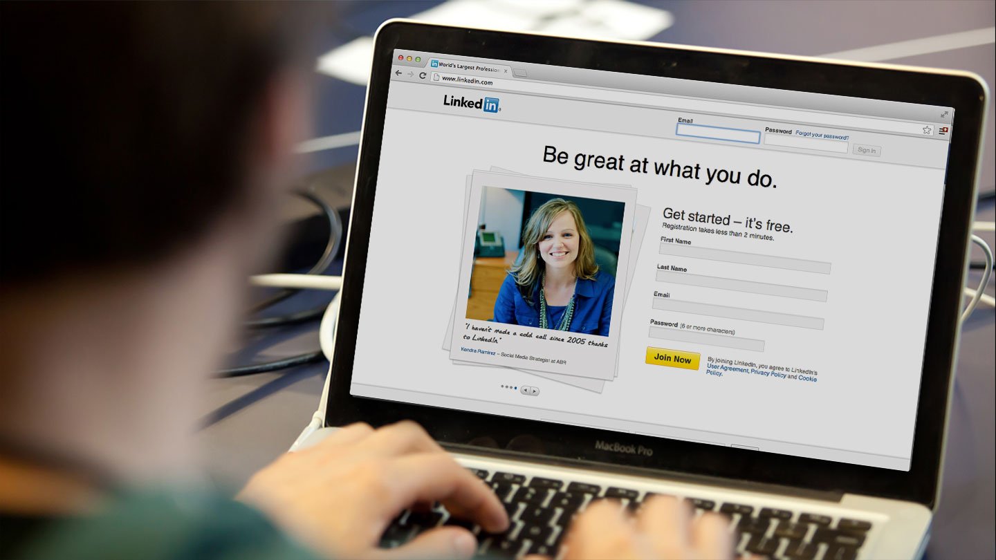 How to make your LinkedIn profile photo memorable AlphaGamma